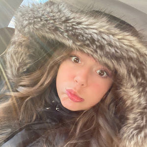 Meet your Posher, Dena k